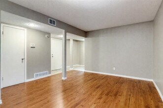 8331 Lullwater Dr in Dallas, TX - Building Photo - Building Photo