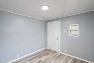 8213 N Elmer St in Tampa, FL - Building Photo - Building Photo