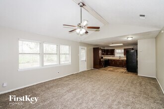 9230 Carlow Ln in La Porte, TX - Building Photo - Building Photo