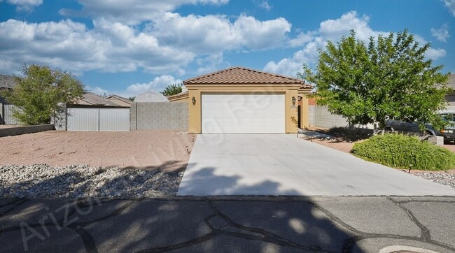 property at 2943 N Tanner St