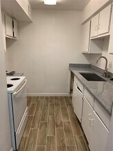5625 Antoine Dr in Houston, TX - Building Photo - Building Photo