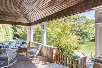 103 Georgica Rd in East Hampton, NY - Building Photo - Building Photo