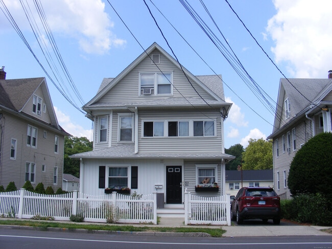 property at 524 Villa Ave