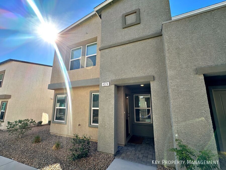 4974 Fern Mesa Ave in Enterprise, NV - Building Photo