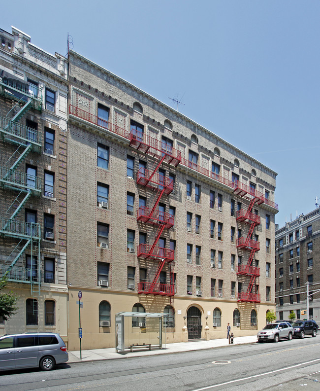 75 Fort Washington Ave in New York, NY - Building Photo - Building Photo