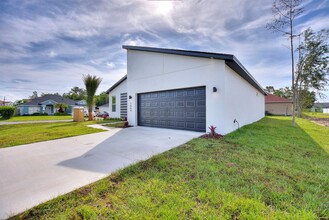 1064 Dudley Dr in Poinciana, FL - Building Photo - Building Photo