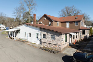 B&B Lounge in Catskill, NY - Building Photo