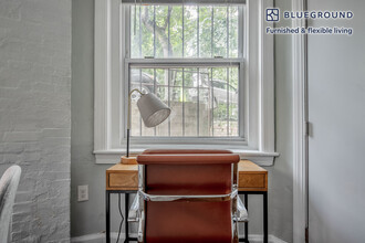 45 Carlton St in Brookline, MA - Building Photo - Building Photo