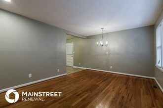 1812 NE 54th Terrace in Kansas City, MO - Building Photo - Building Photo