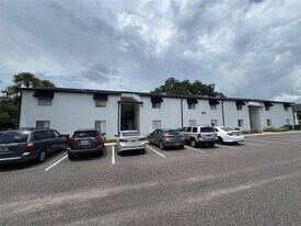 4349 S Semoran Blvd in Orlando, FL - Building Photo