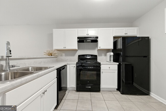 2017 Oak Park Ln in Decatur, GA - Building Photo - Building Photo