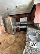 51 Glendale St-Unit -2 in Everett, MA - Foto de edificio - Building Photo