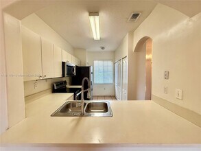 15800 SW 92nd Ave in Palmetto Bay, FL - Building Photo - Building Photo