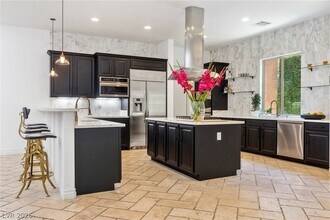 84 Carolina Cherry Dr in Las Vegas, NV - Building Photo - Building Photo