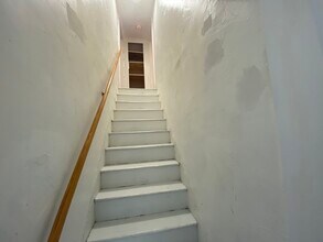 16 Denver St, Unit #0 in Saugus, MA - Foto de edificio - Building Photo