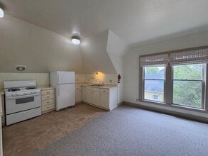 1492 H St in Arcata, CA - Building Photo - Building Photo