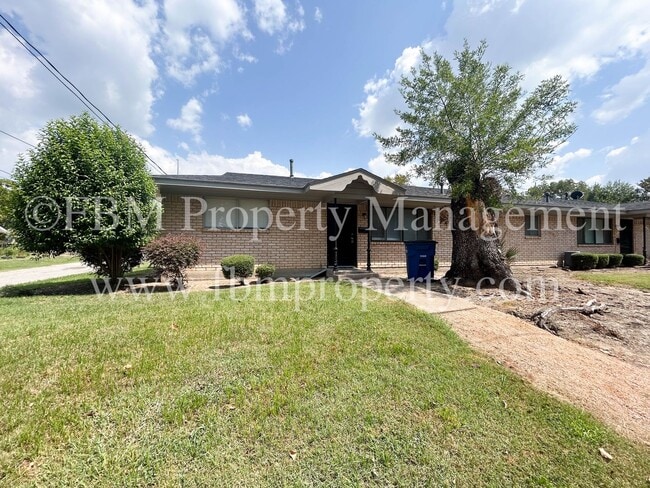 property at 1108 N Sherman St