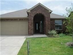 5908 Valley Haven Way in Fort Worth, TX - Building Photo