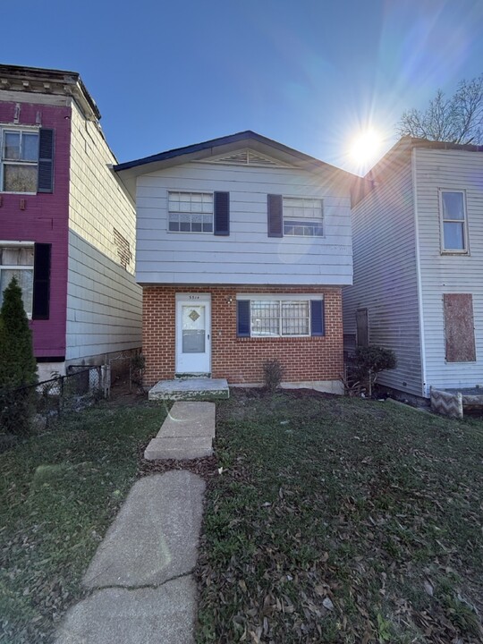 5514 Wren Ave in St. Louis, MO - Building Photo