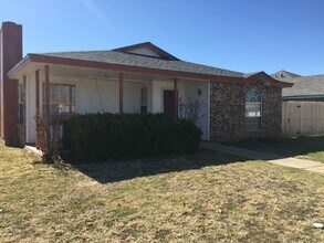 6101 9th Dr in Lubbock, TX - Foto de edificio - Building Photo