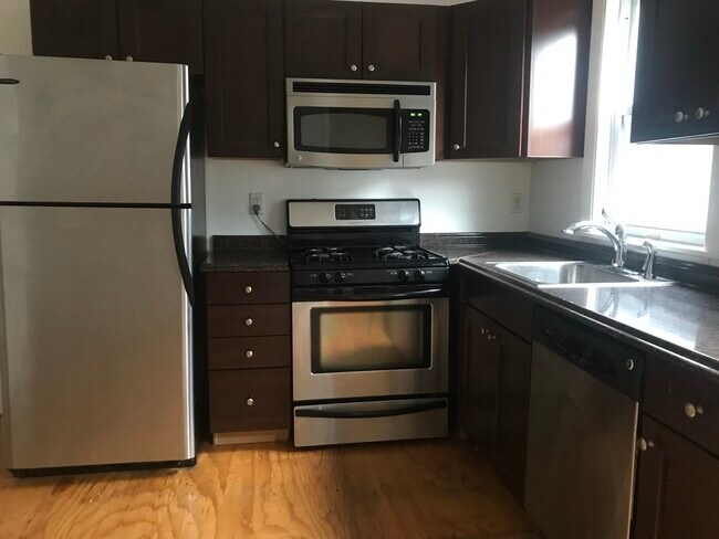 86 Fellsway W, Unit 3