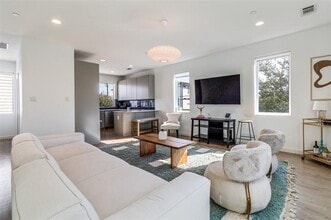 1430 Grigsby Ave in Dallas, TX - Building Photo - Building Photo