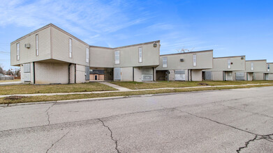 Canterbury Estates in Inkster, MI - Building Photo - Building Photo