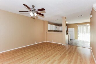 6734 Ambercrest Dr in Arlington, TX - Building Photo - Building Photo