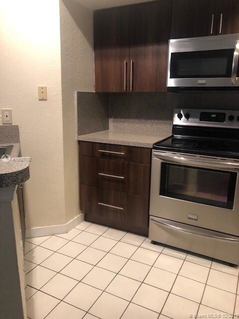 12430 Vista Isles Dr-Unit -1326 in Plantation, FL - Building Photo