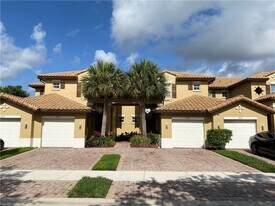 8203 NW 128th Ln in Parkland, FL - Building Photo