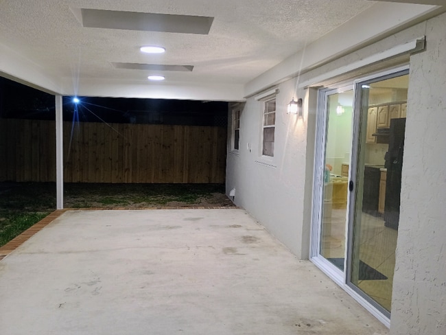 6711 Franklin St in Hollywood, FL - Building Photo - Building Photo