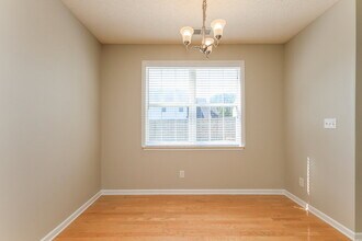 5811 Briggs Dr in Charlotte, NC - Building Photo - Building Photo