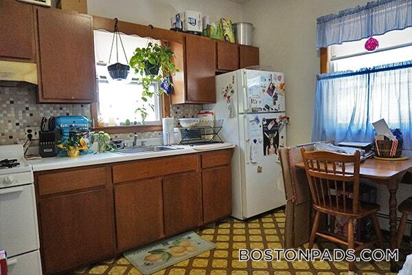 150 Brown St, Unit 1L in Waltham, MA - Foto de edificio - Building Photo