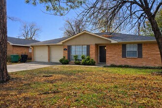 7306 Troulon Dr in Houston, TX - Building Photo - Building Photo