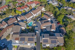 Vista Belvedere in Tiburon, CA - Building Photo