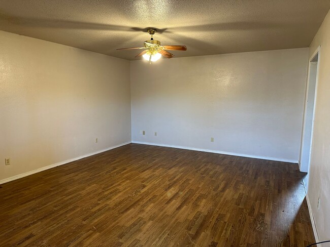 514 W J St-Unit -514 W J St #A in Russellville, AR - Foto de edificio - Building Photo