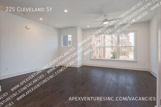 225 Cleveland St in Nashville, TN - Building Photo - Building Photo