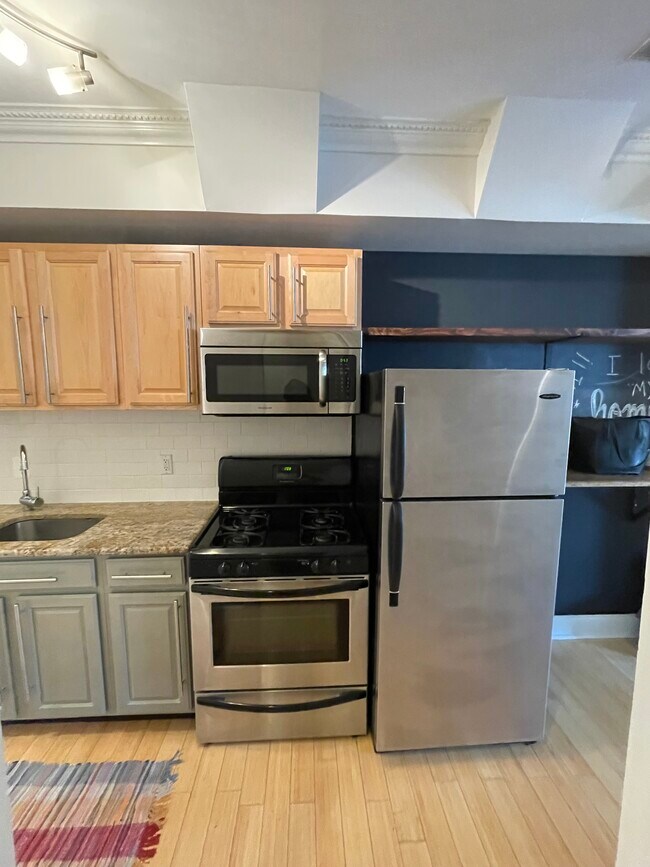 550 Hobart Plz NW, Unit 1
