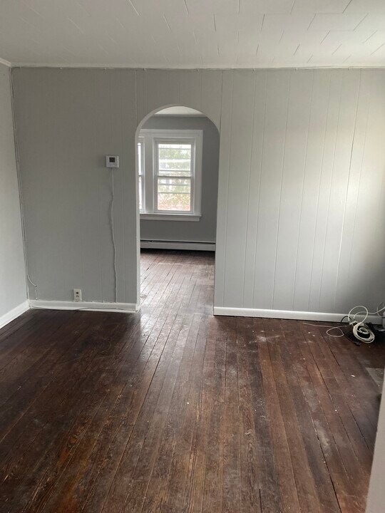 107 Church St, Unit Third Floor 2 Bedroom Apt in Nutley, NJ - Building Photo
