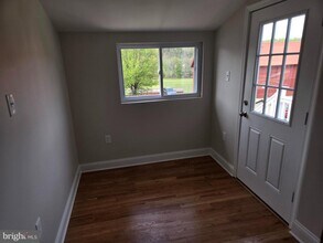 2540 Mount Rd in Aston, PA - Foto de edificio - Building Photo