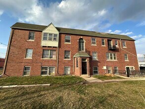 210 E Walnut St in Danville, IL - Building Photo - Building Photo