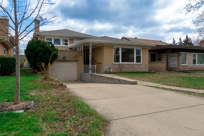 property at 7323 N Karlov Ave