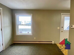 33 Merchant St-Unit -Unit 3 in Barre, VT - Building Photo - Building Photo