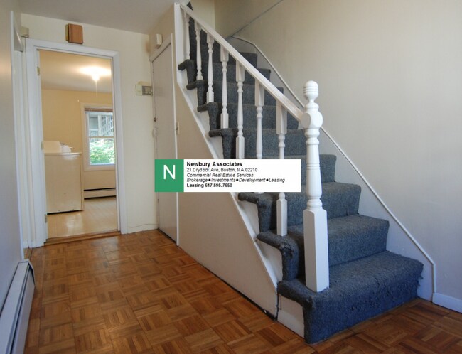 164 Bowen St, Unit TH in Boston, MA - Building Photo - Building Photo