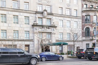 993 5th Ave in New York, NY - Foto de edificio - Building Photo