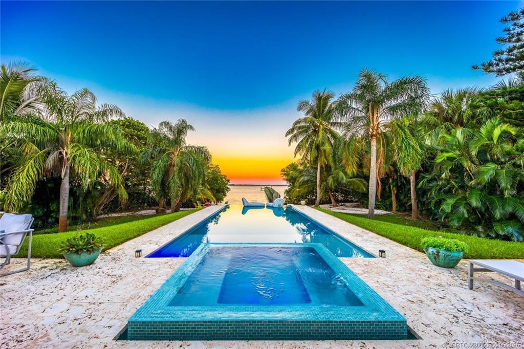 62 S Sewalls Point Rd in Stuart, FL - Building Photo