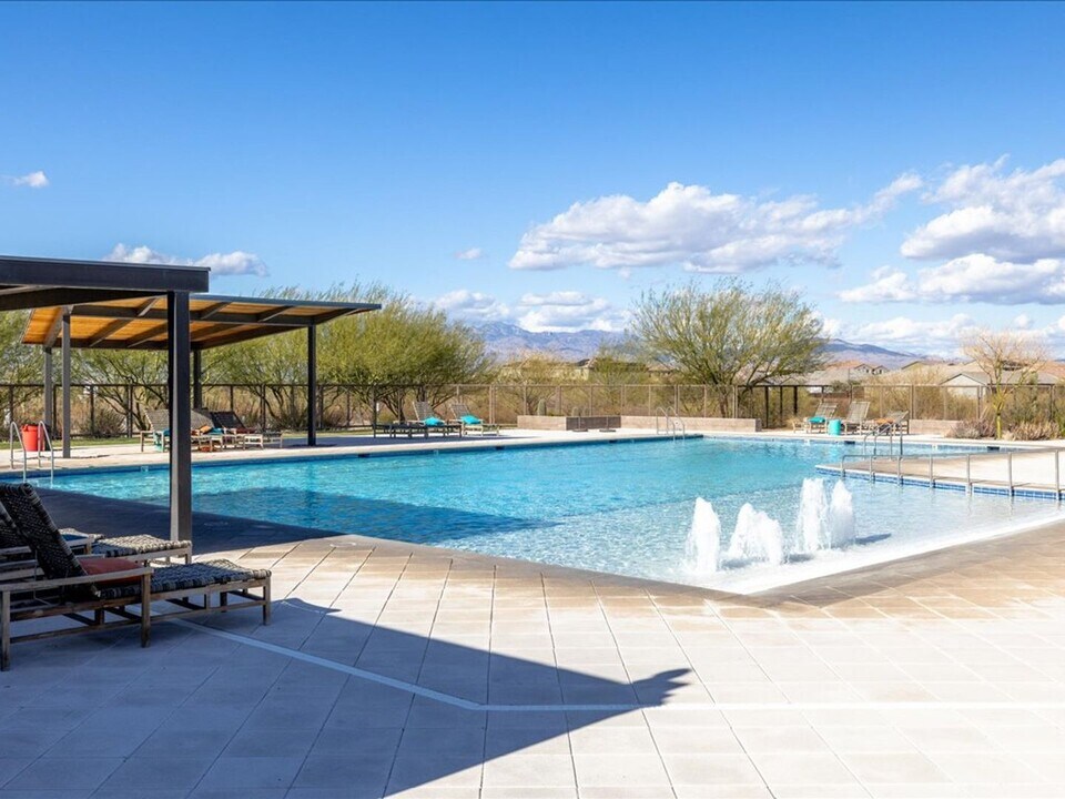 10044 E Chiva Fls Trl in Tucson, AZ - Building Photo