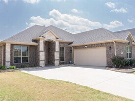 2943 Ladoga Dr in Grand Prairie, TX - Building Photo