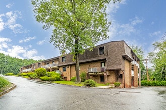 221 Ringwood Ave in Pompton Lakes, NJ - Building Photo - Building Photo
