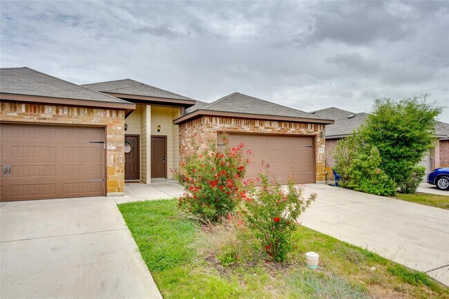 2545 Pahmeyer Rd in New Braunfels, TX - Building Photo - Building Photo